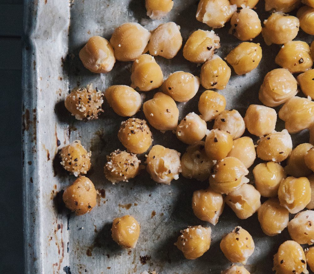 yellow chickpeas with salt and pepper 